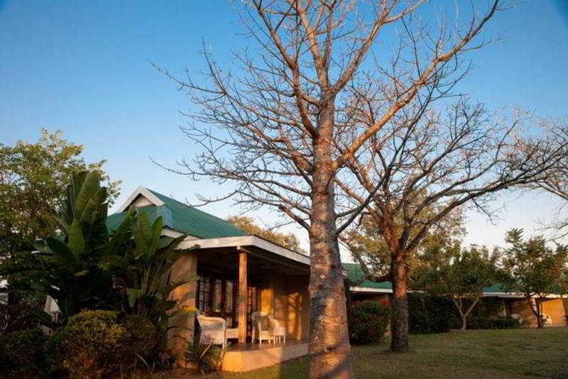 Perry's Bridge Hollow Boutique 4*